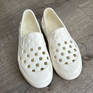 White kids waterproof Vans